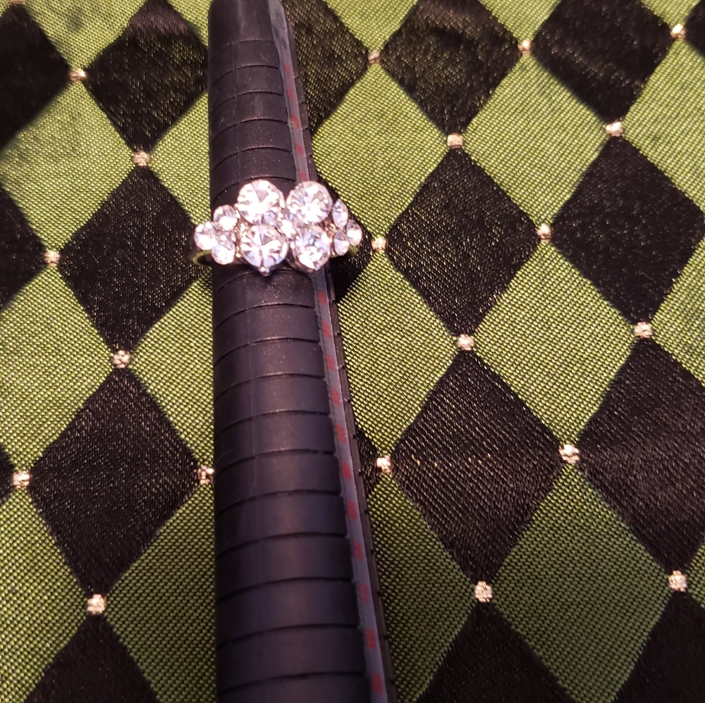 Sparkly ring - Picture 2 of 5